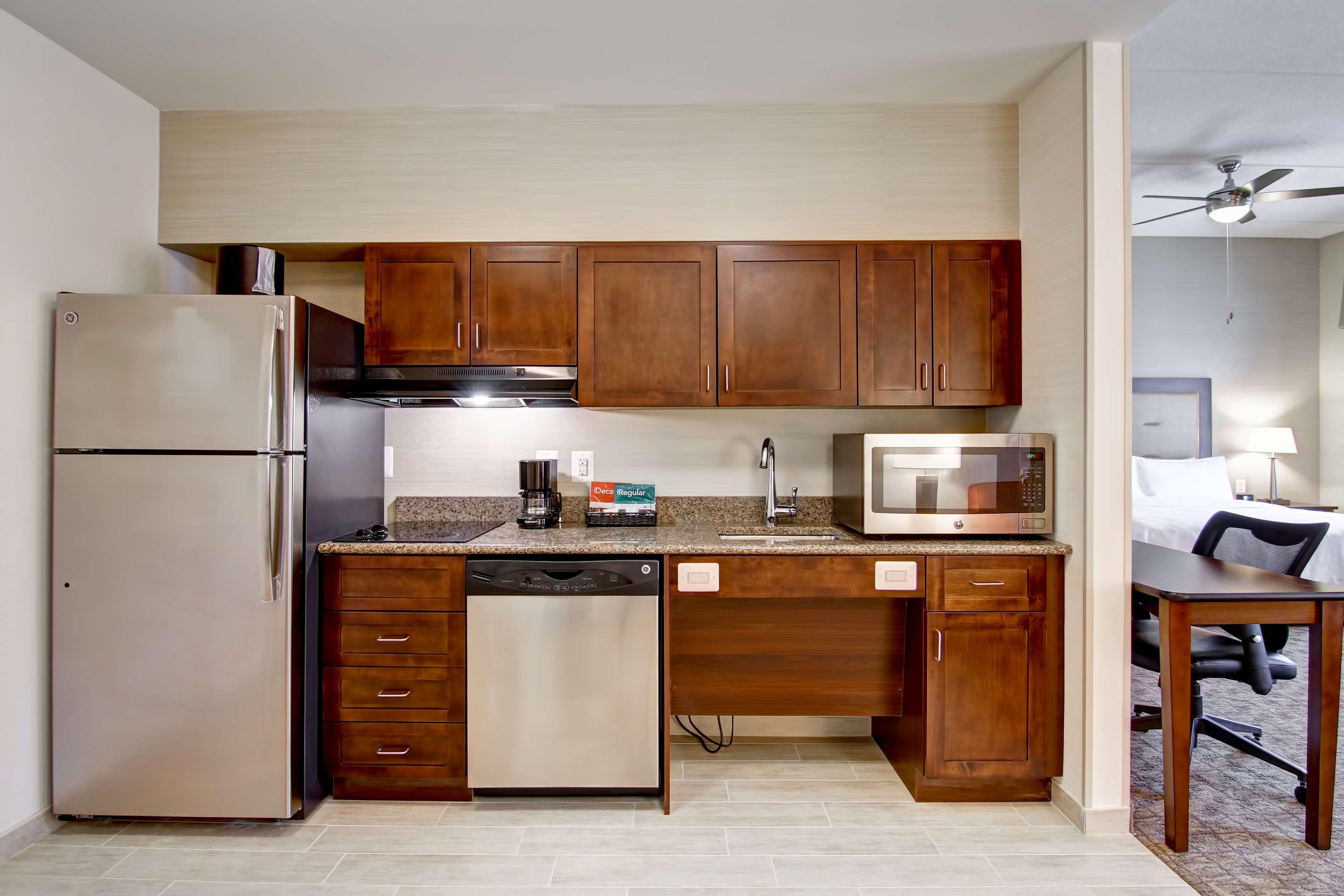 Homewood Suites By Hilton Woodbridge Exterior foto